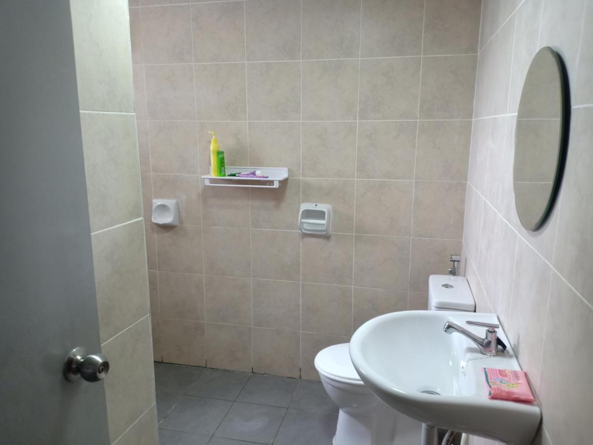 Dg Homestaymuslim Putrajaya - Near Alamanda 외부 사진